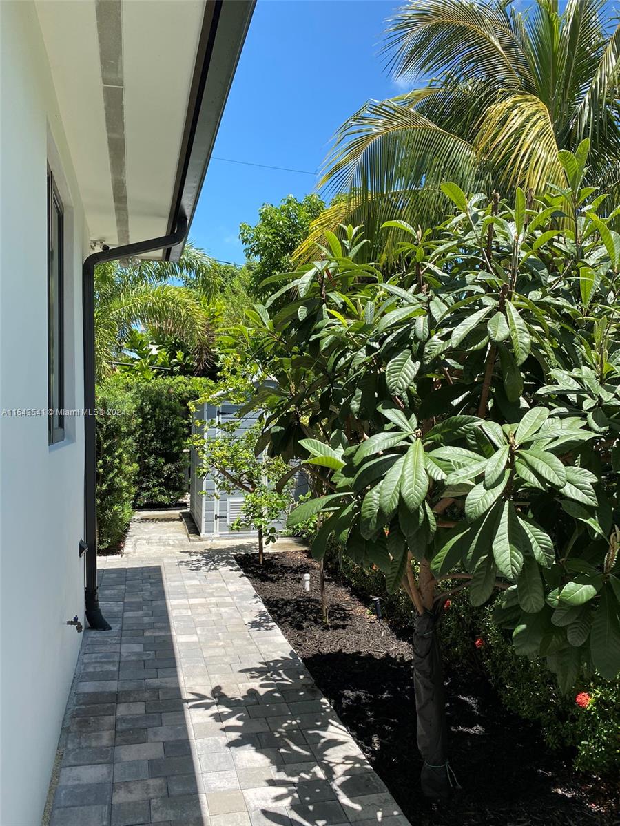 GOLDEN SHORES OCEAN BLVD - Residential