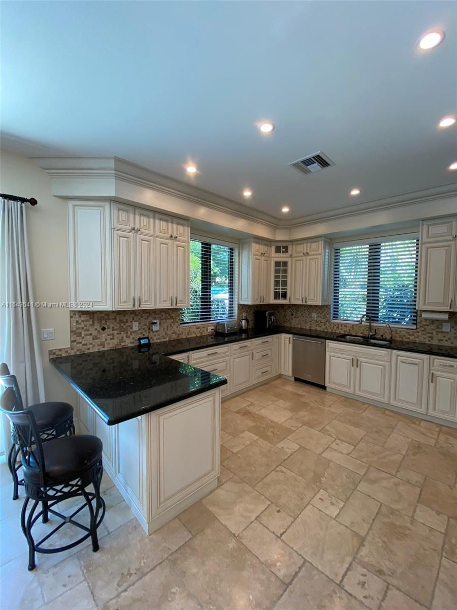 GOLDEN SHORES OCEAN BLVD - Residential
