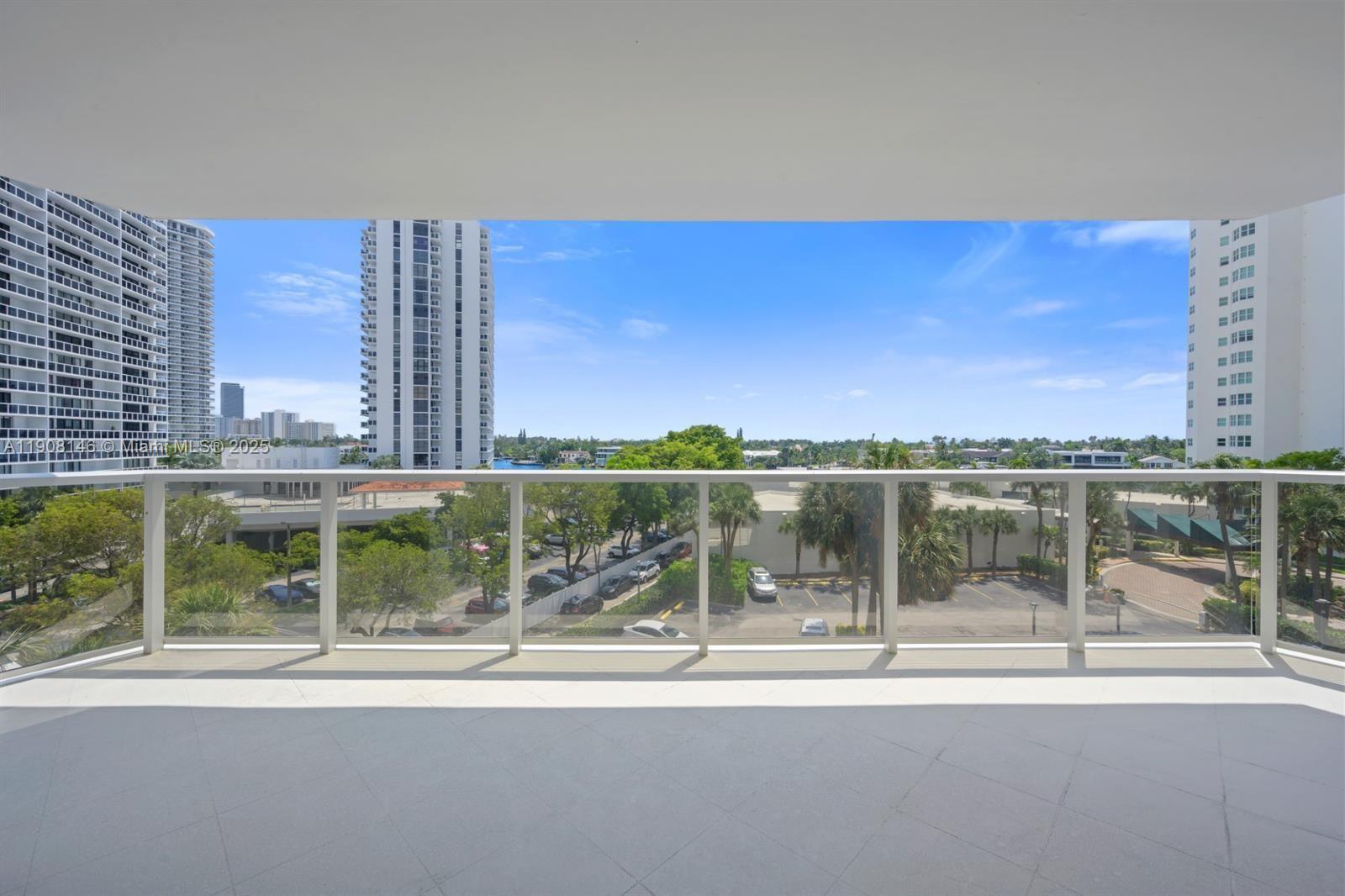 HAMPTONS WEST CONDO - Residential