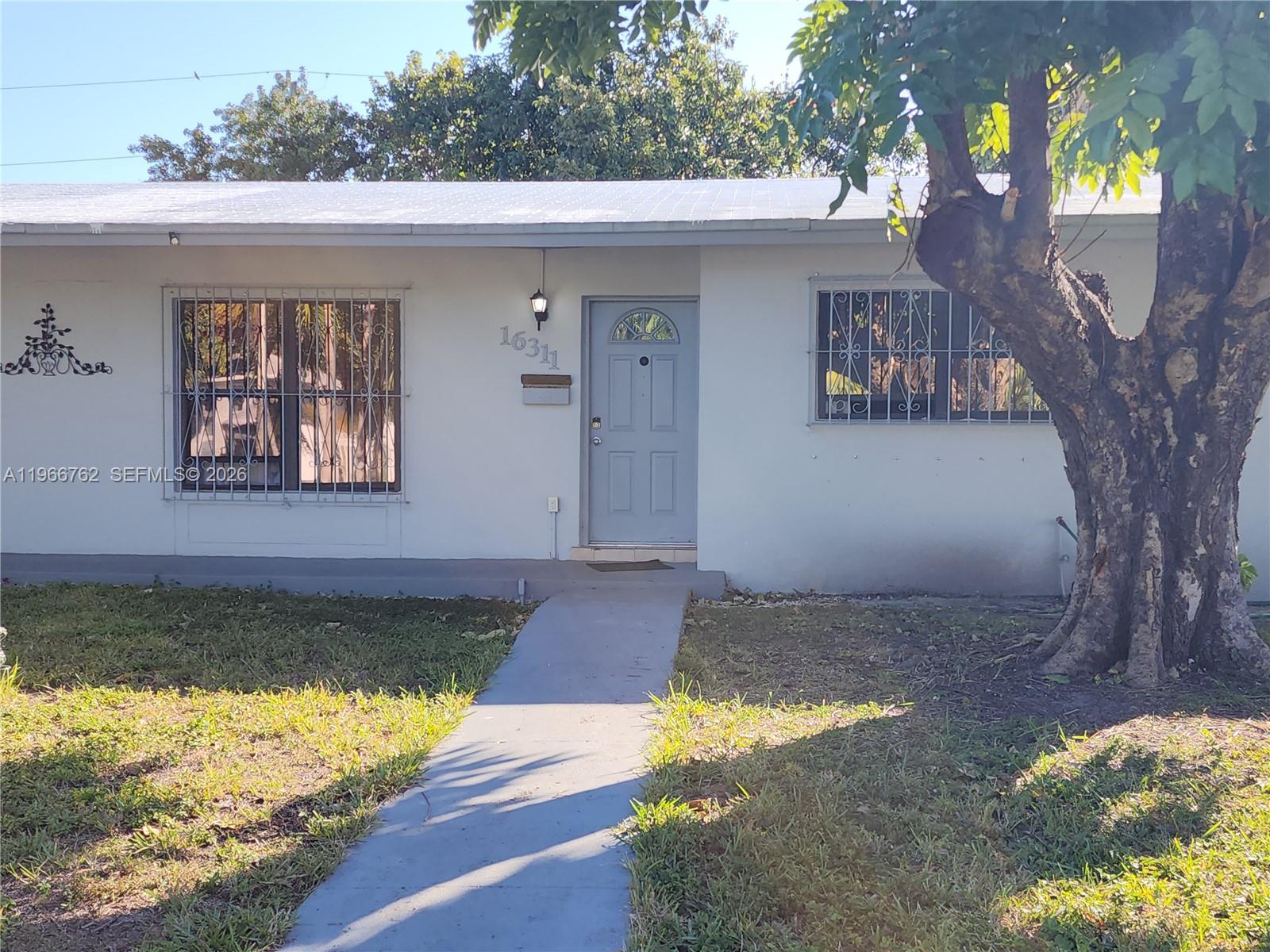 FAIRWAY PARK SEC 5 - Residential Lease