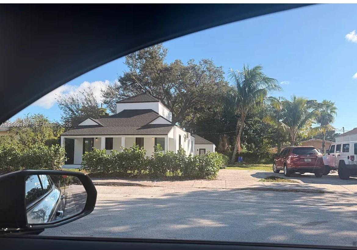 7TH AVENUE HIGHLANDS - Residential Lease