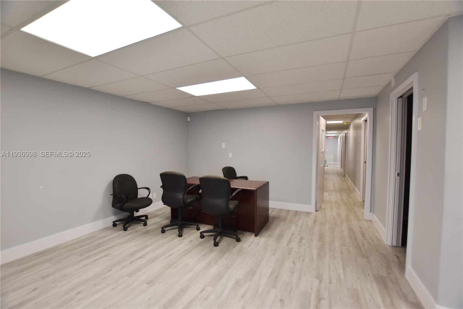 3911 Hollywood Blvd 106