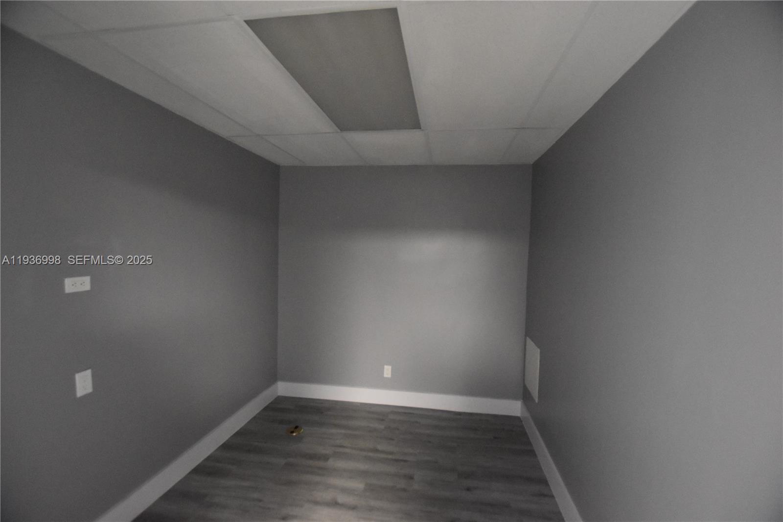 3911 Hollywood Blvd 106