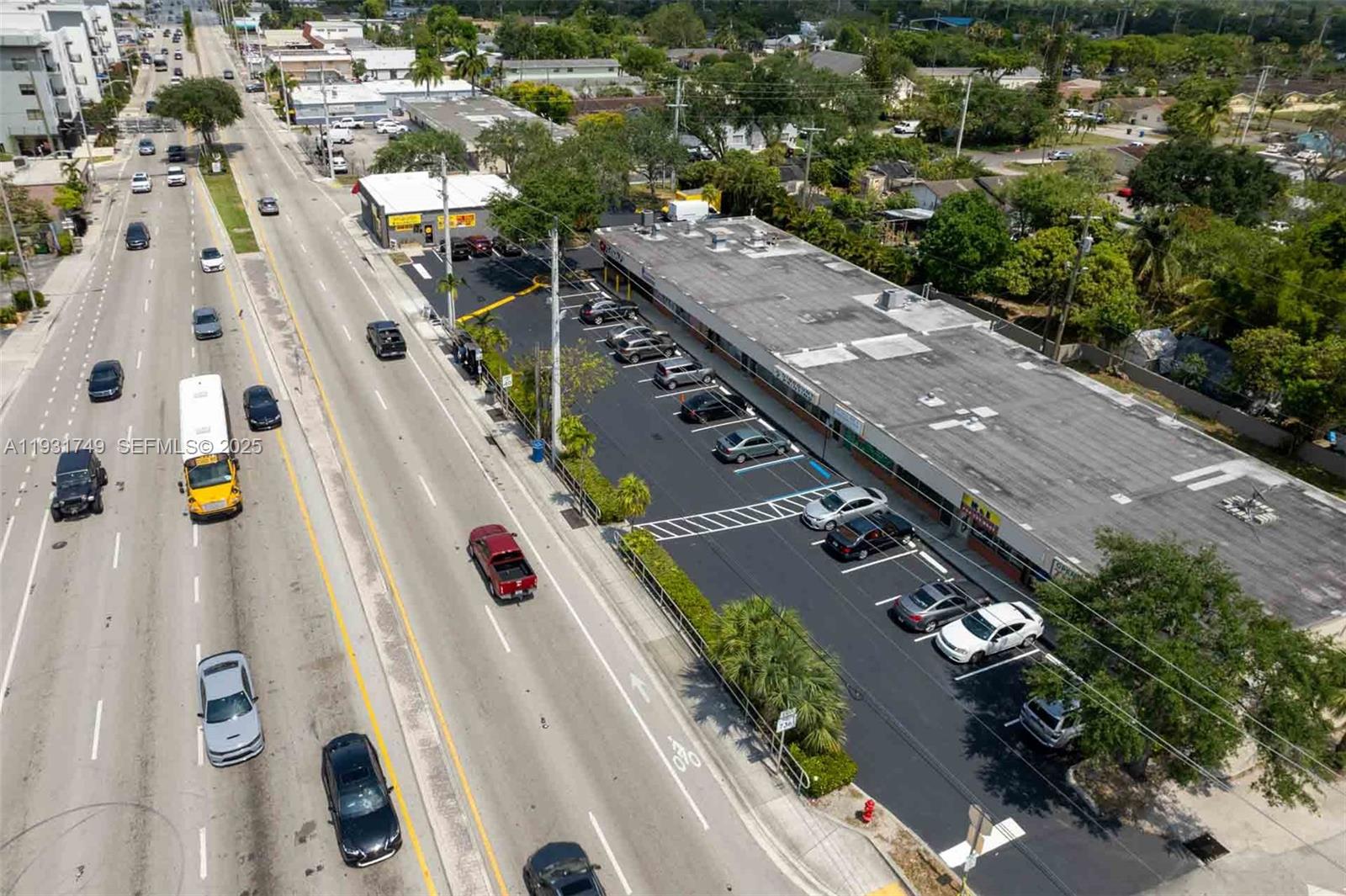 3884 Davie Blvd 3884