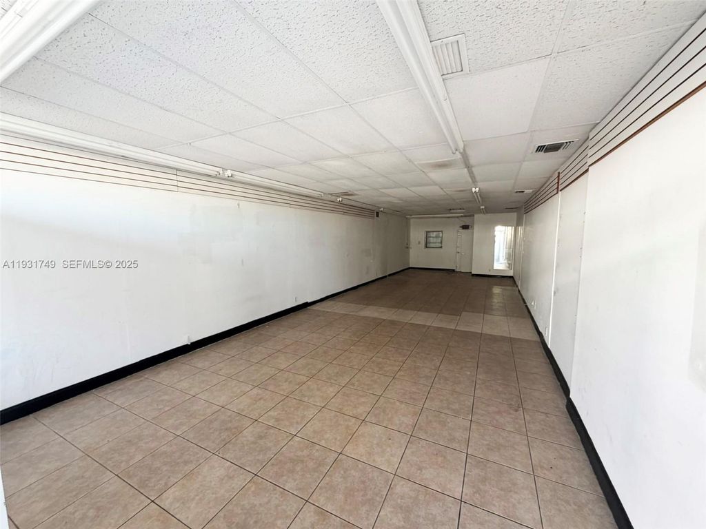 Photo of 3884 Davie Blvd #3884, Fort Lauderdale, FL 33312 (MLS # A11931749)