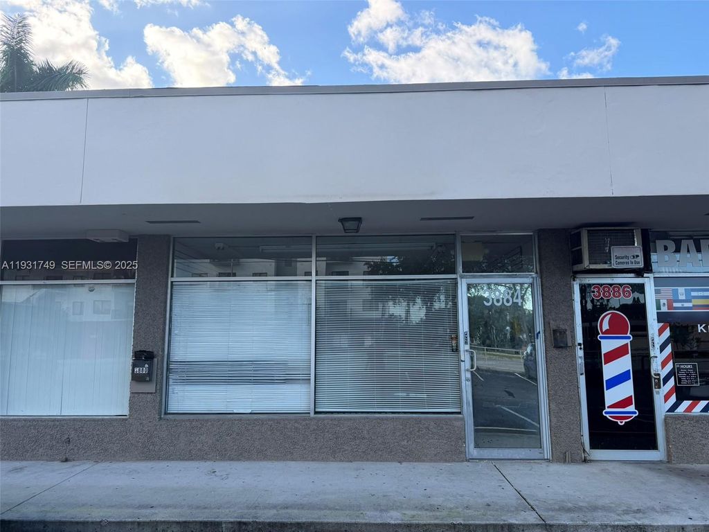Photo of 3884 Davie Blvd #3884, Fort Lauderdale, FL 33312 (MLS # A11931749)
