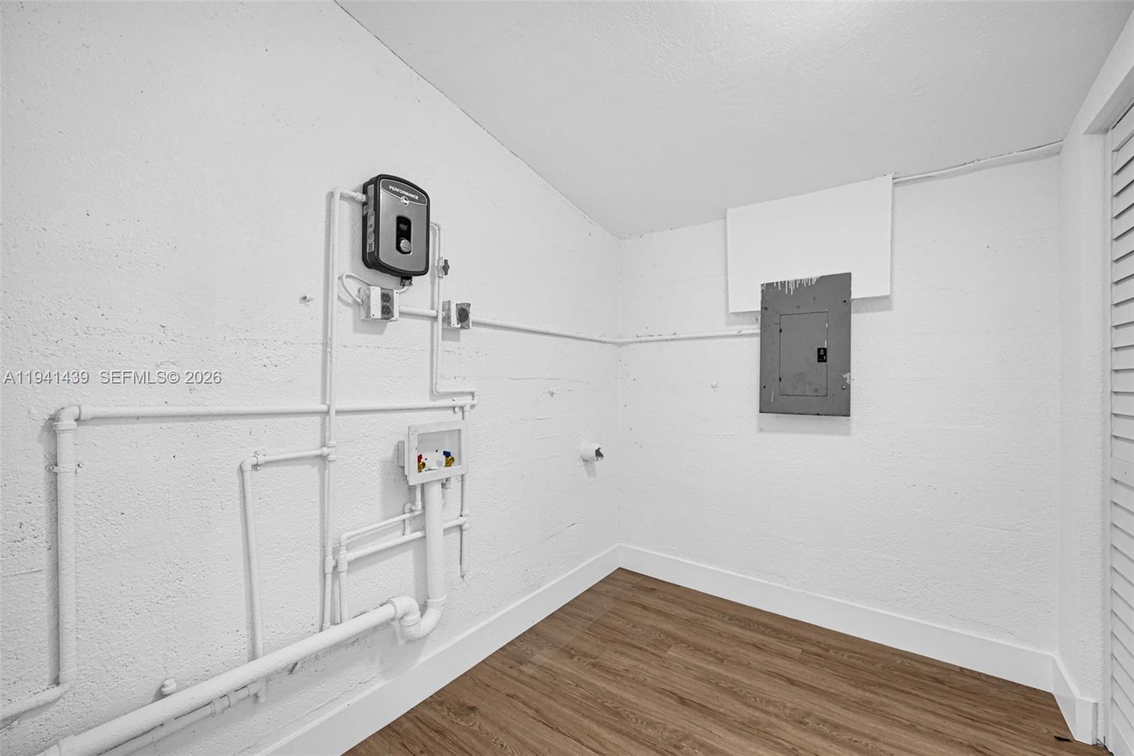 CAROL CITY 4TH ADDN - Residential