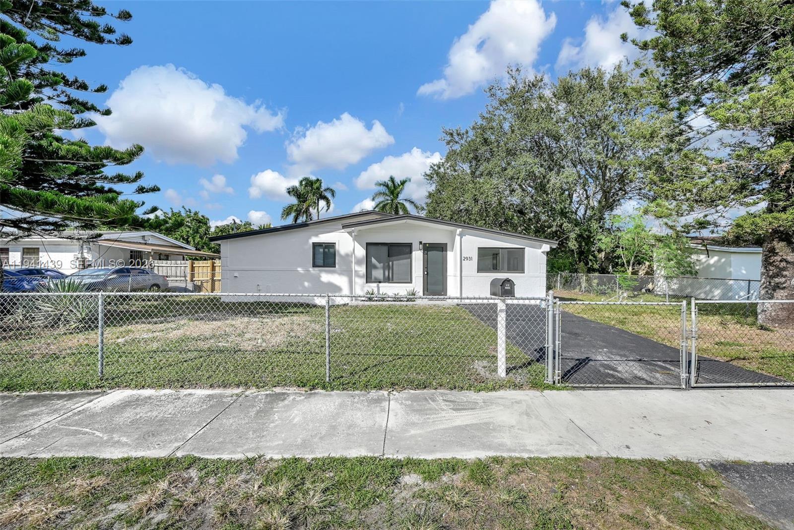 CAROL CITY 4TH ADDN - Residential