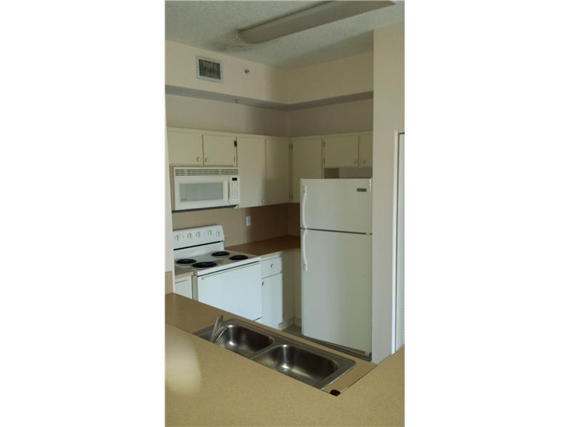 PALM GARDENS - Residential Lease