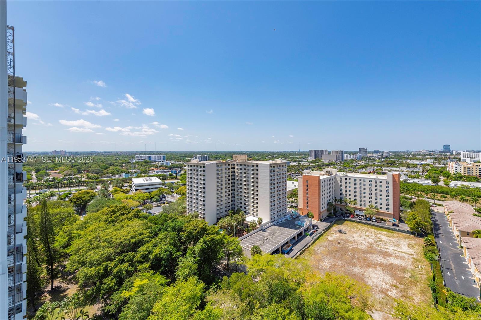 COMMODORE PLAZA CONDO - Residential