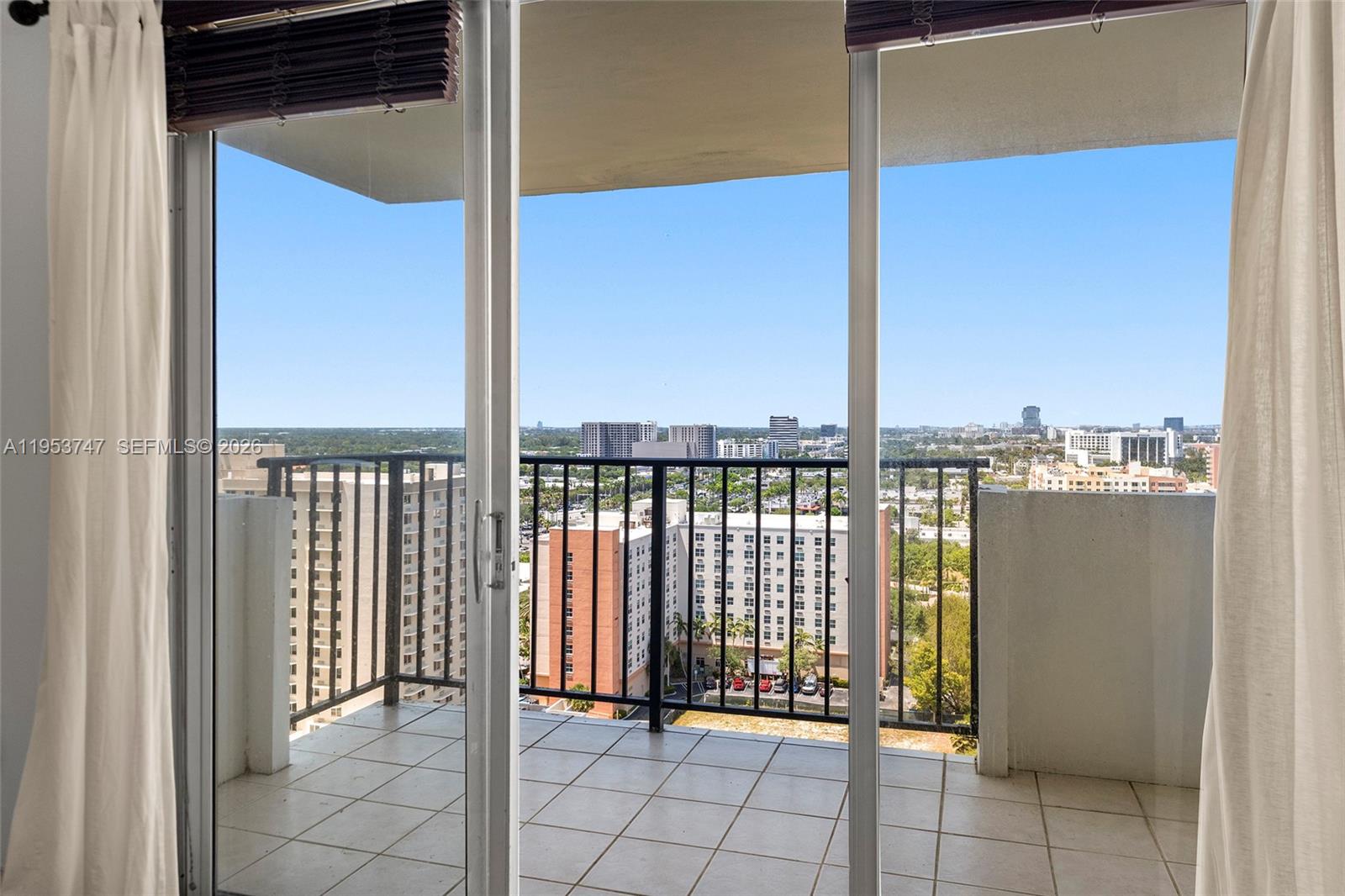 COMMODORE PLAZA CONDO - Residential