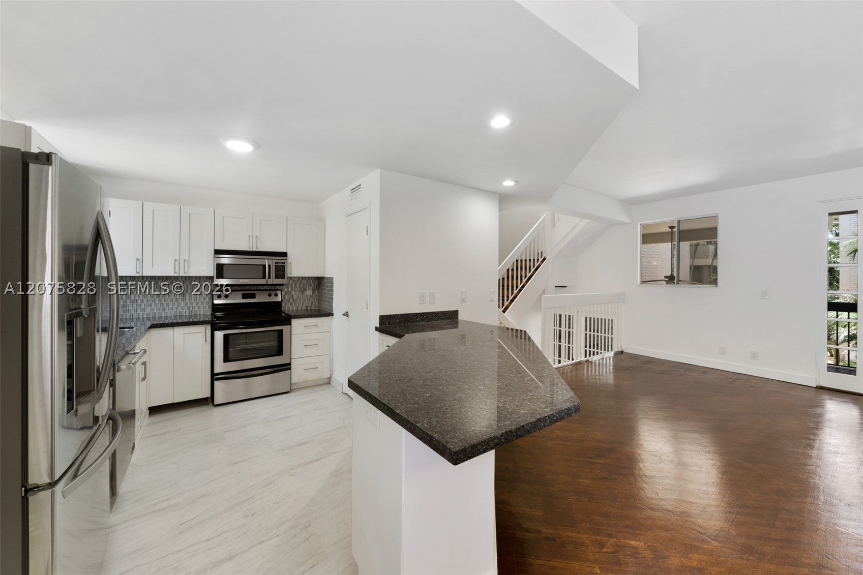 1401 NE 9th St 26