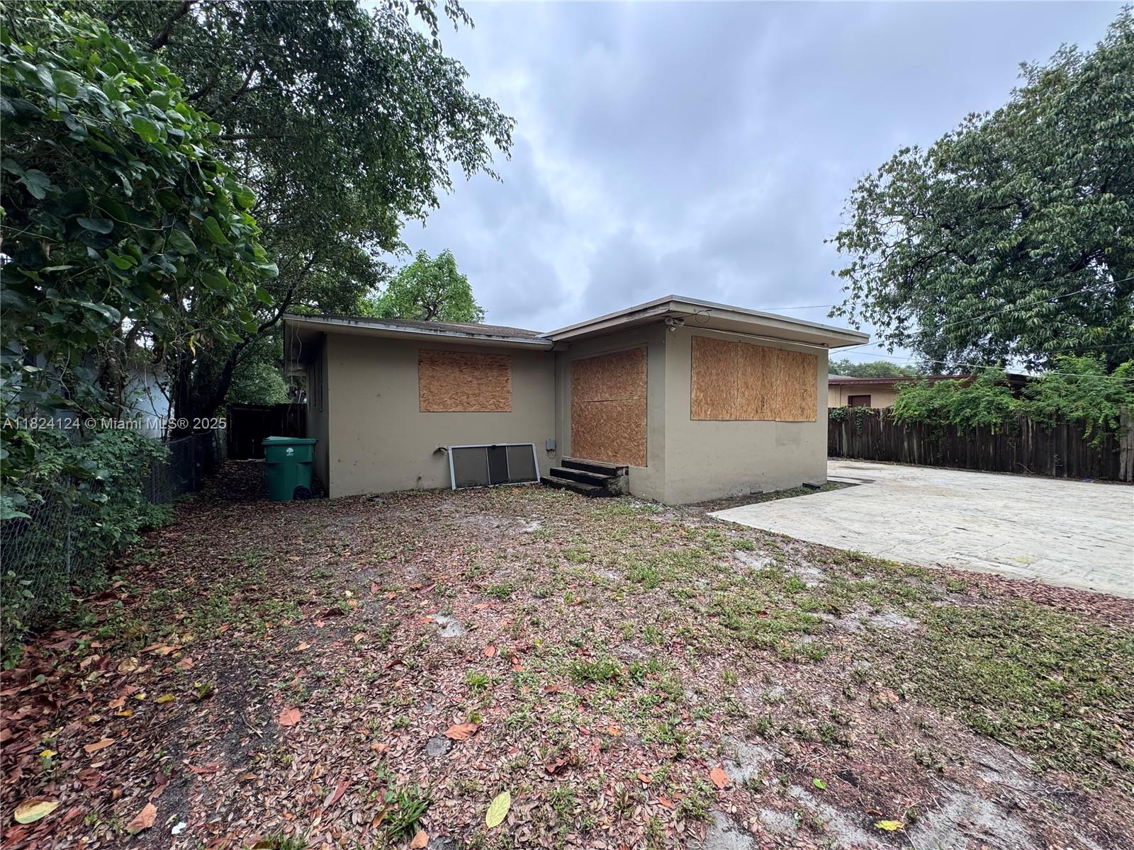 Property for Sale at 535 Ne 162nd St, Miami, Broward County, Florida - Bedrooms: 2 
Bathrooms: 1  - $289,900