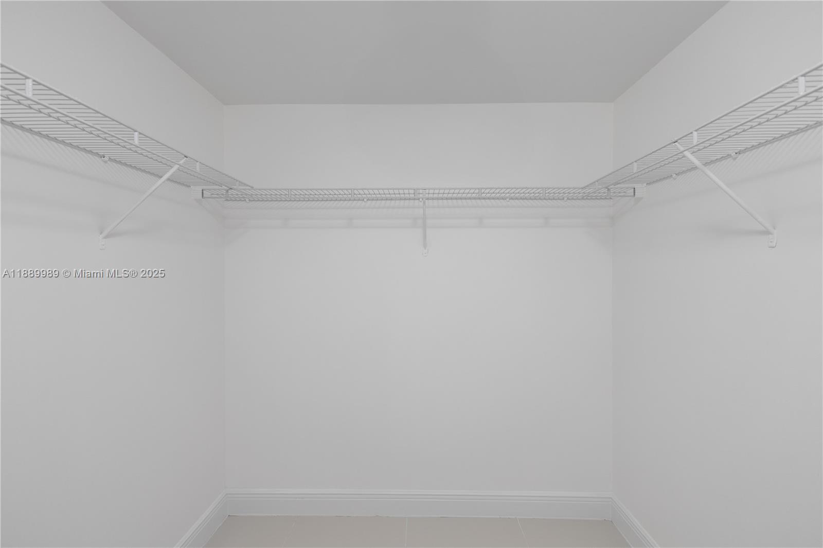 TERRAZAS RIVERPARK VILLAG - Residential