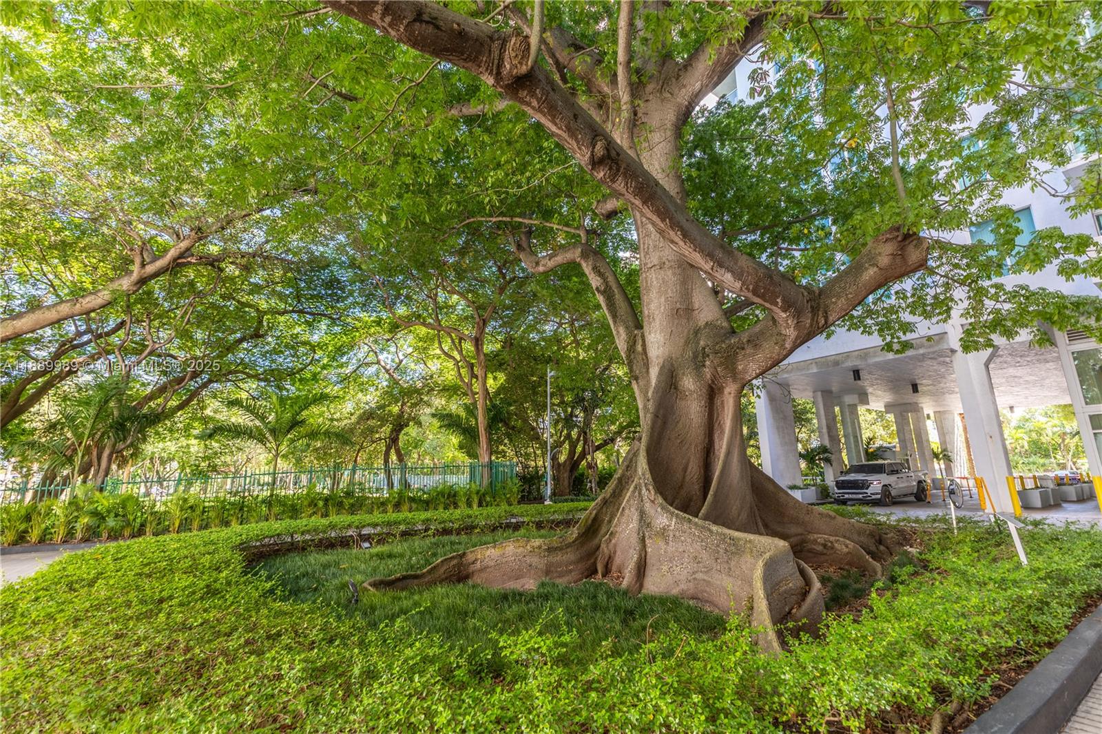 TERRAZAS RIVERPARK VILLAG - Residential