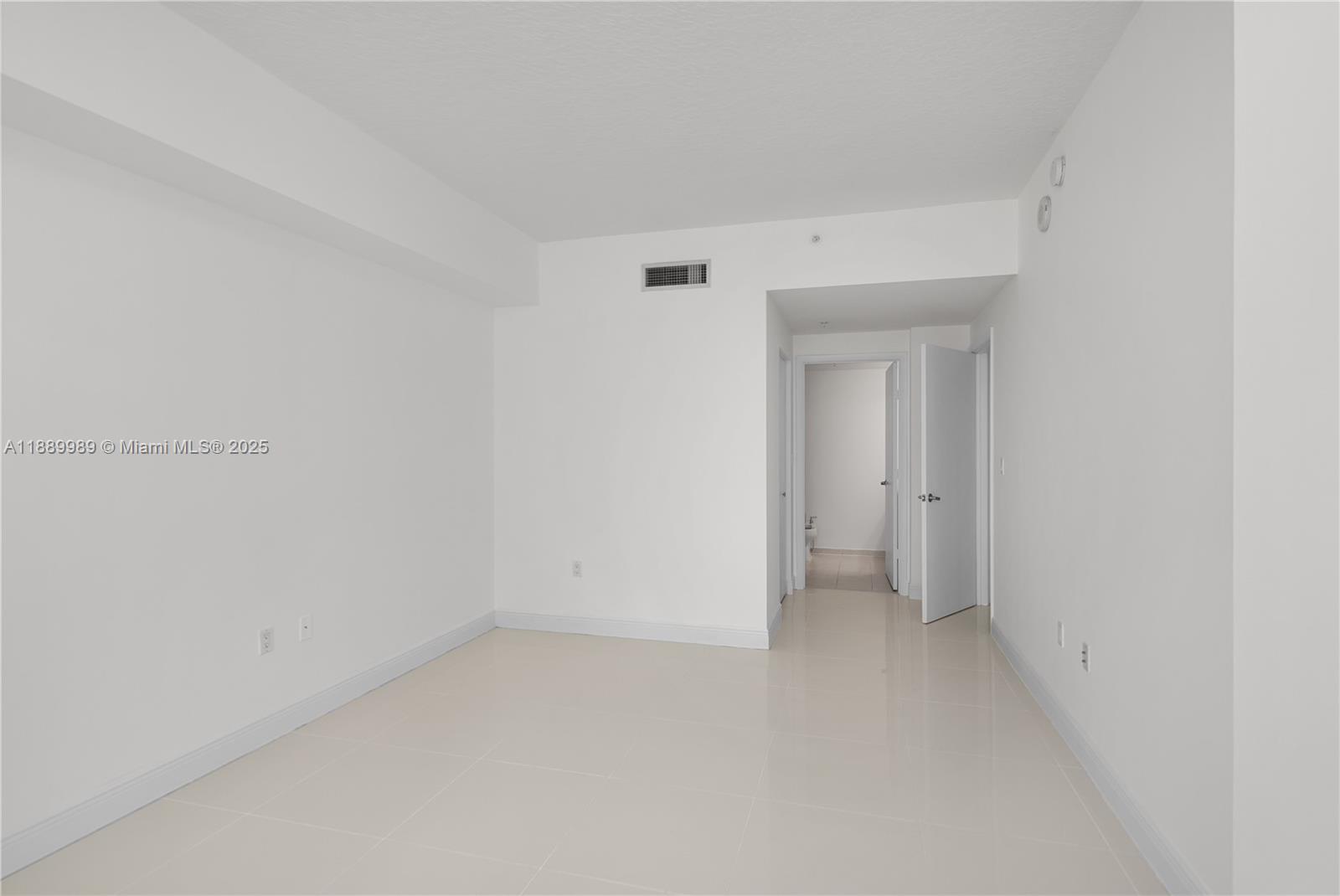 TERRAZAS RIVERPARK VILLAG - Residential