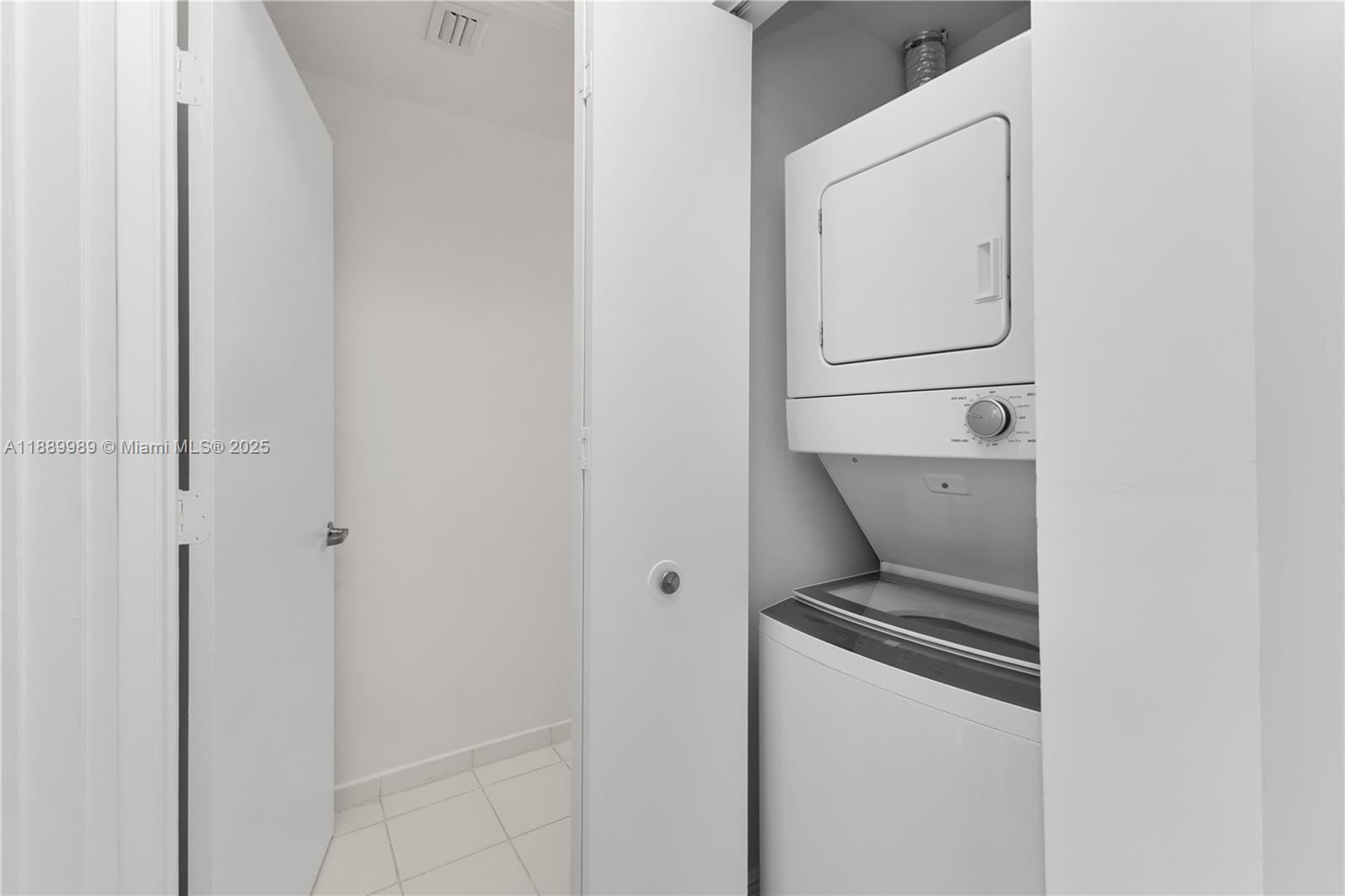 TERRAZAS RIVERPARK VILLAG - Residential