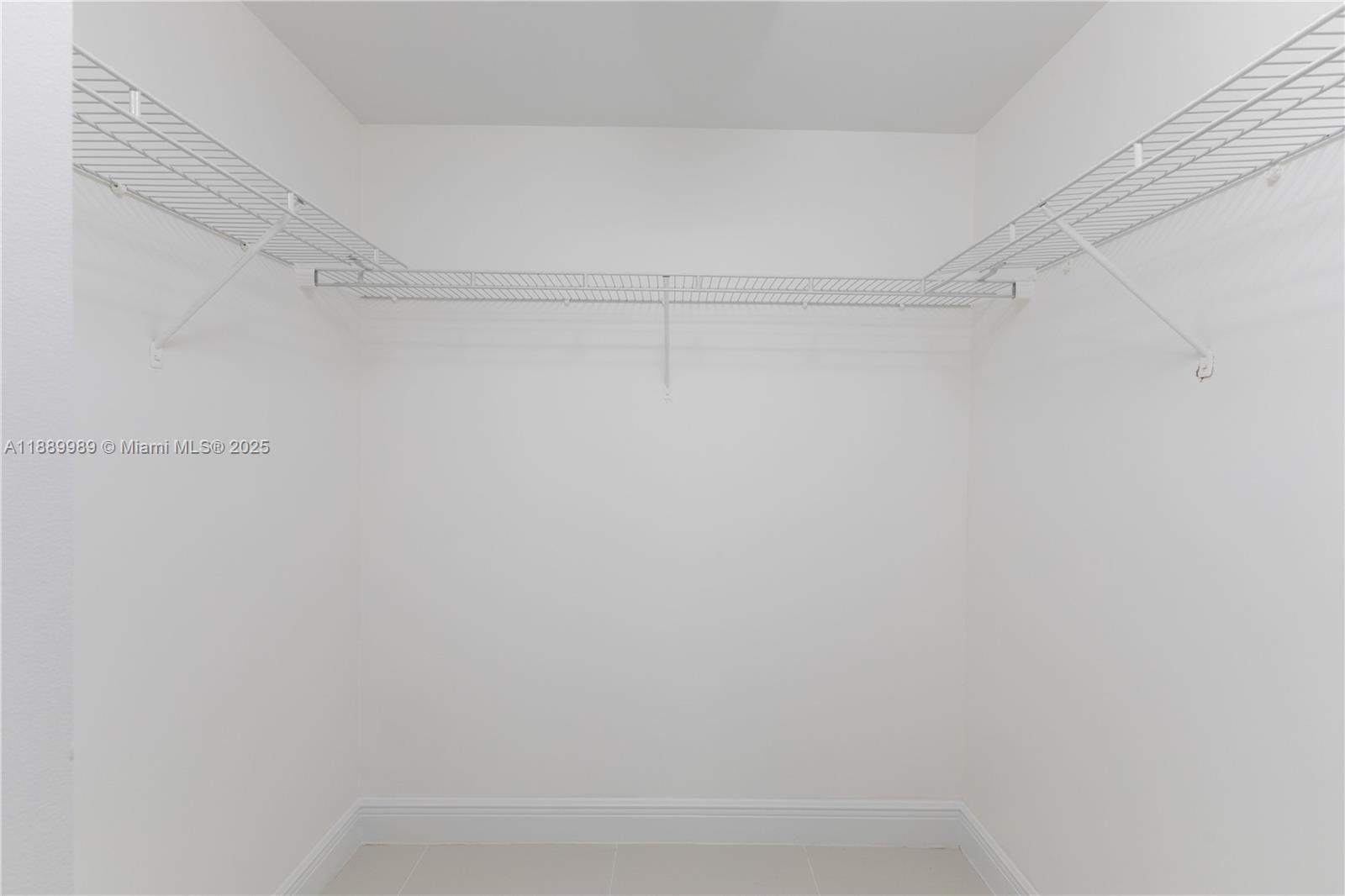 TERRAZAS RIVERPARK VILLAG - Residential