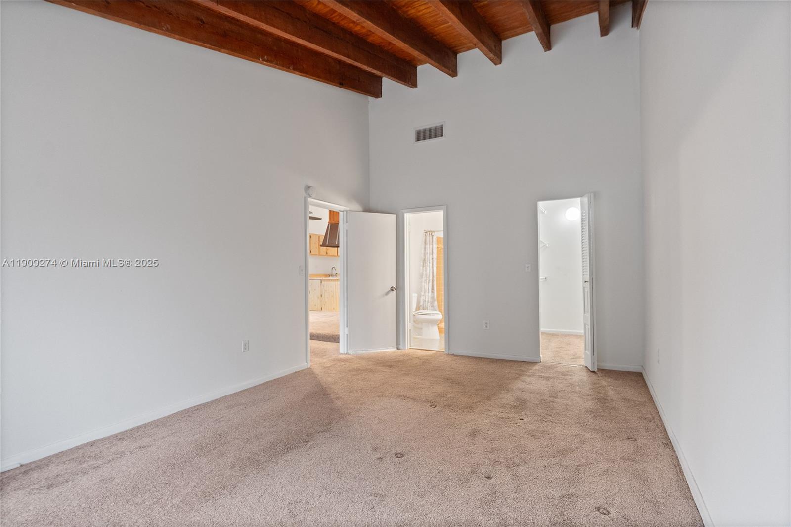 EVERGLADES SUGAR & LAND C - Residential Lease