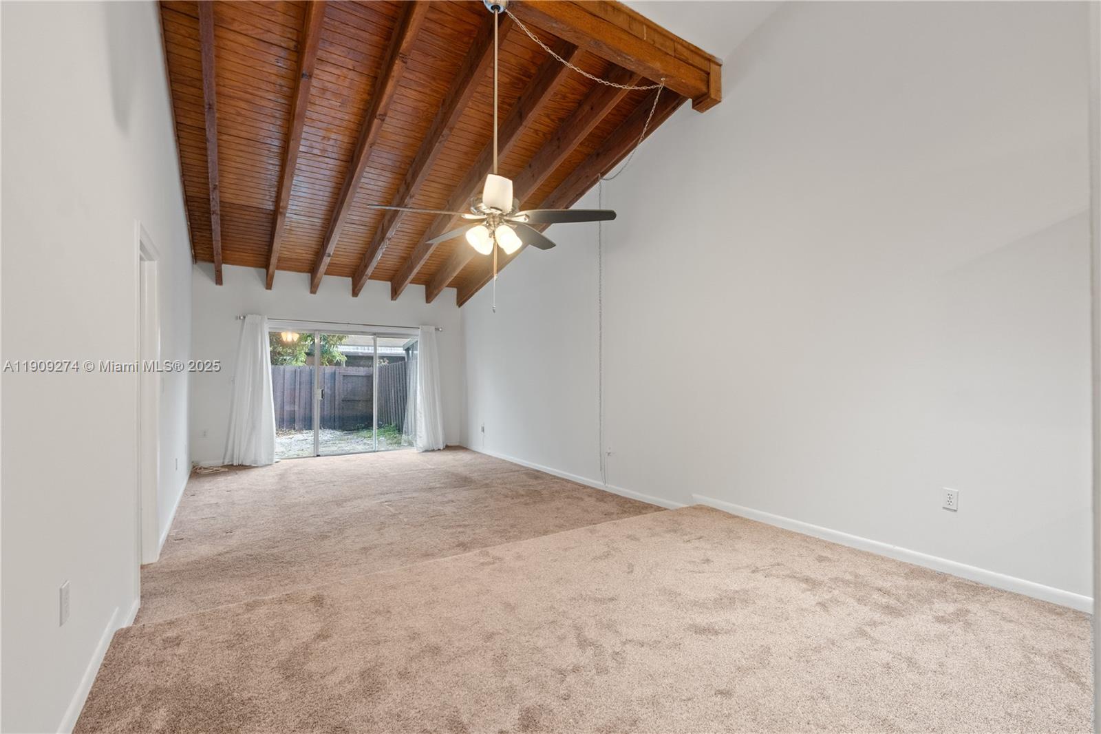 EVERGLADES SUGAR & LAND C - Residential Lease