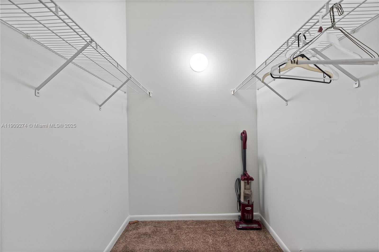 EVERGLADES SUGAR & LAND C - Residential Lease