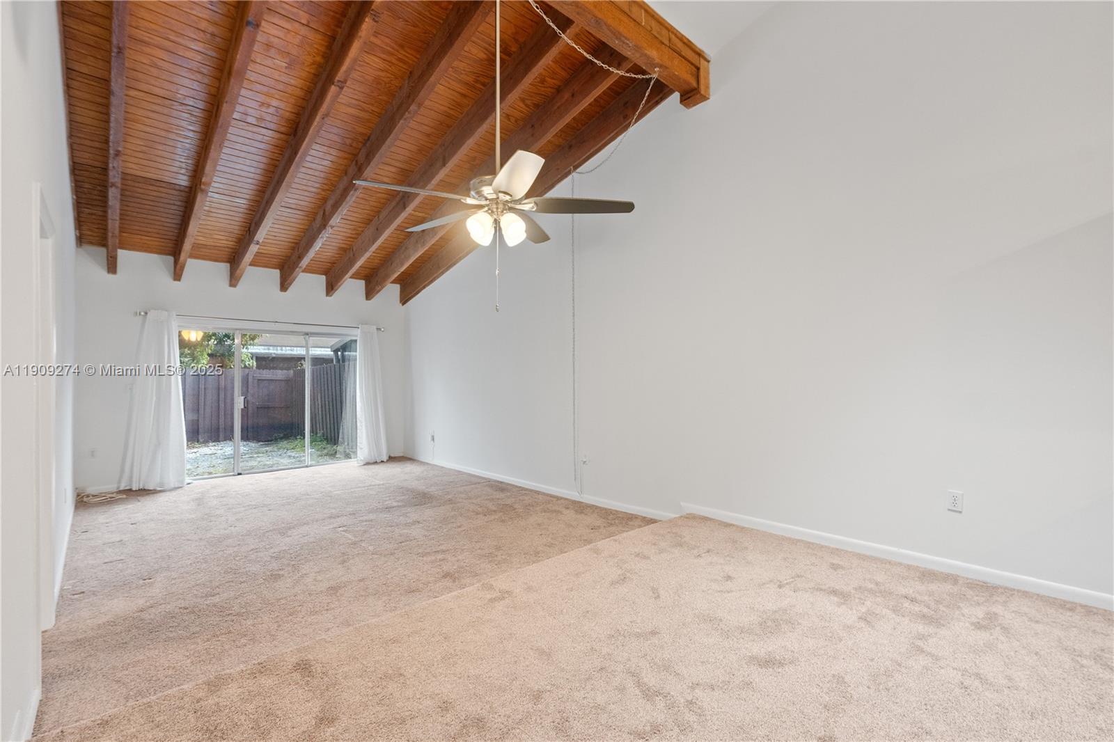 EVERGLADES SUGAR & LAND C - Residential Lease