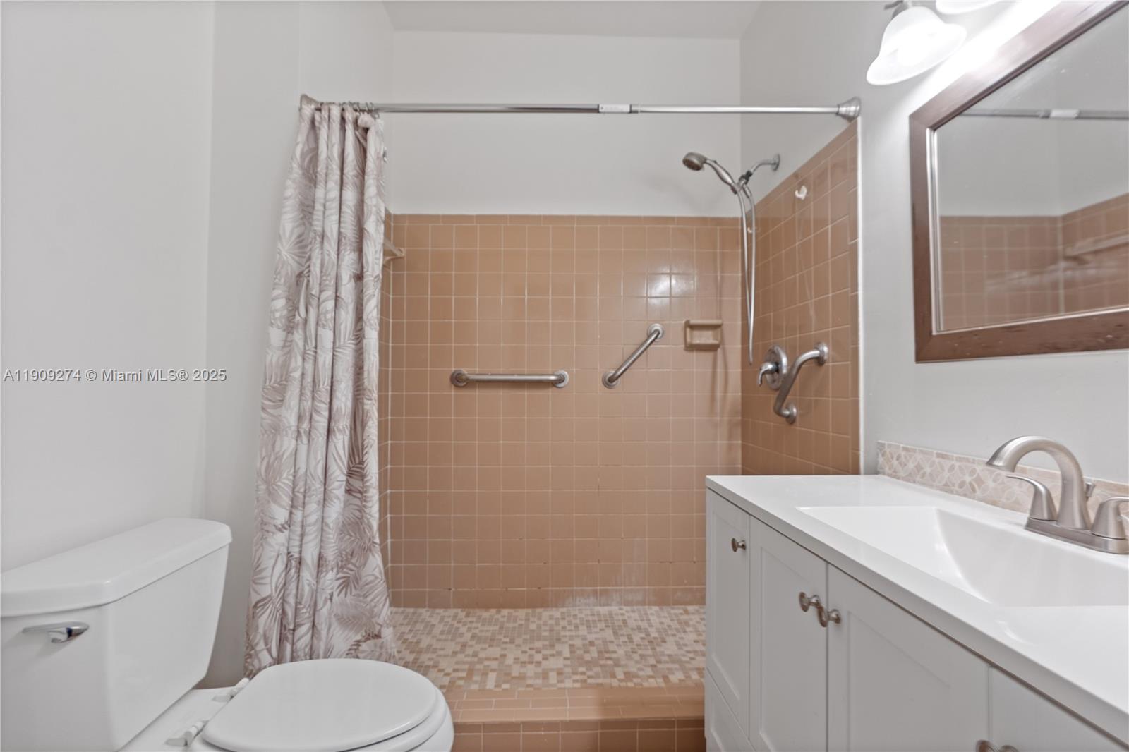 EVERGLADES SUGAR & LAND C - Residential Lease