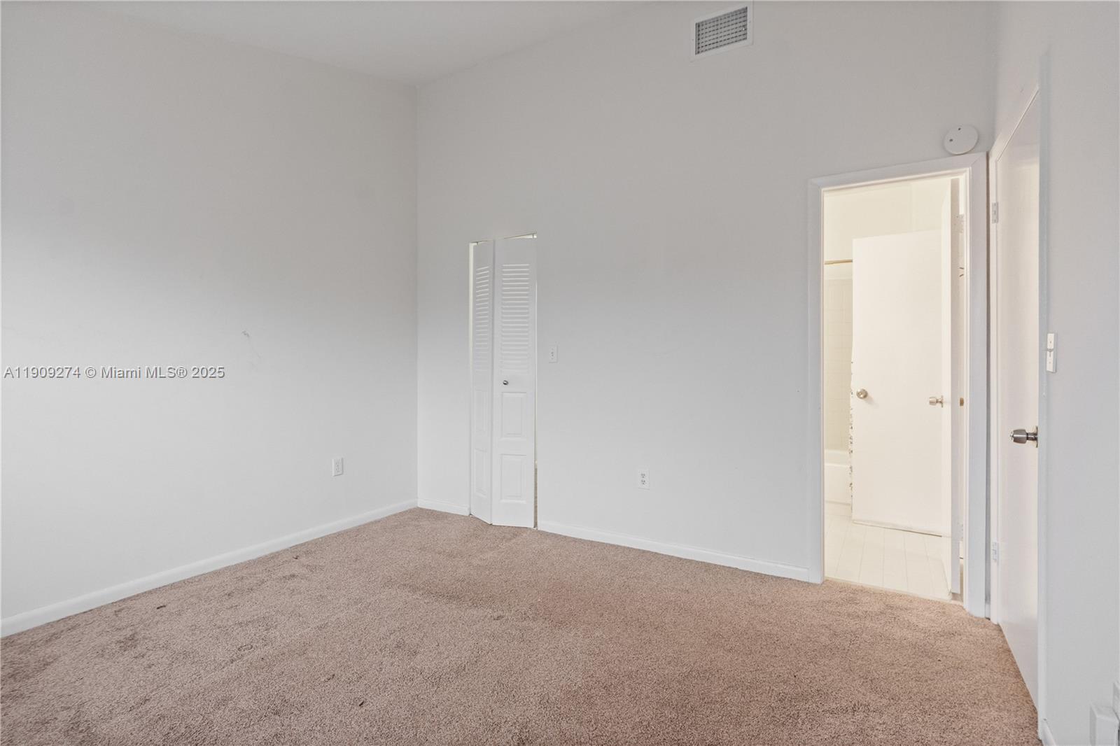 EVERGLADES SUGAR & LAND C - Residential Lease