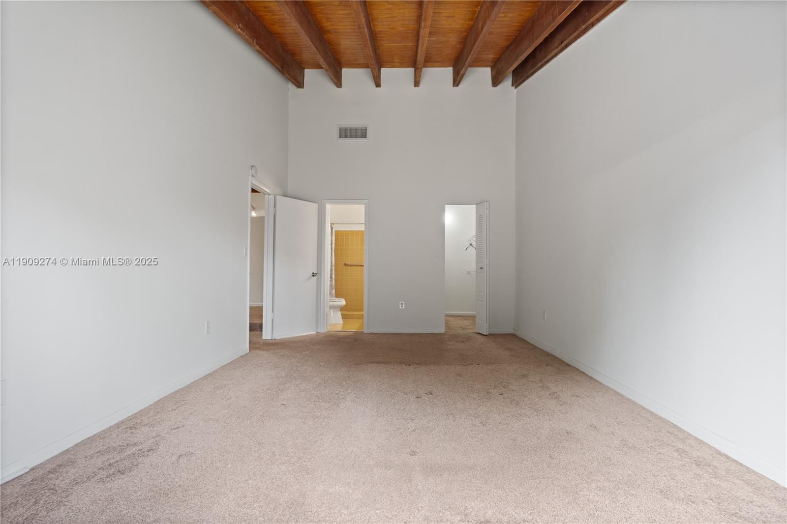 EVERGLADES SUGAR & LAND C - Residential Lease