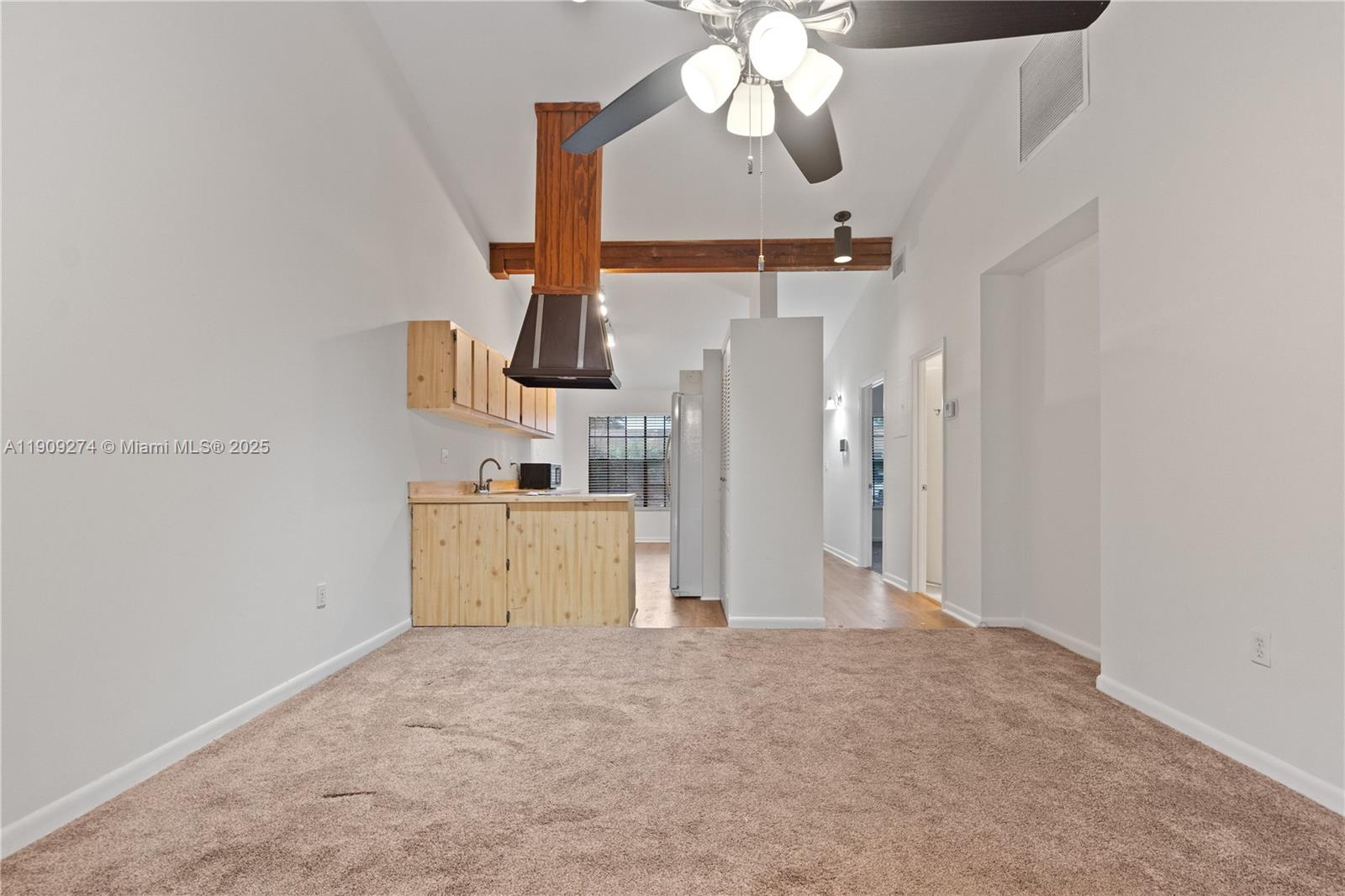 EVERGLADES SUGAR & LAND C - Residential Lease