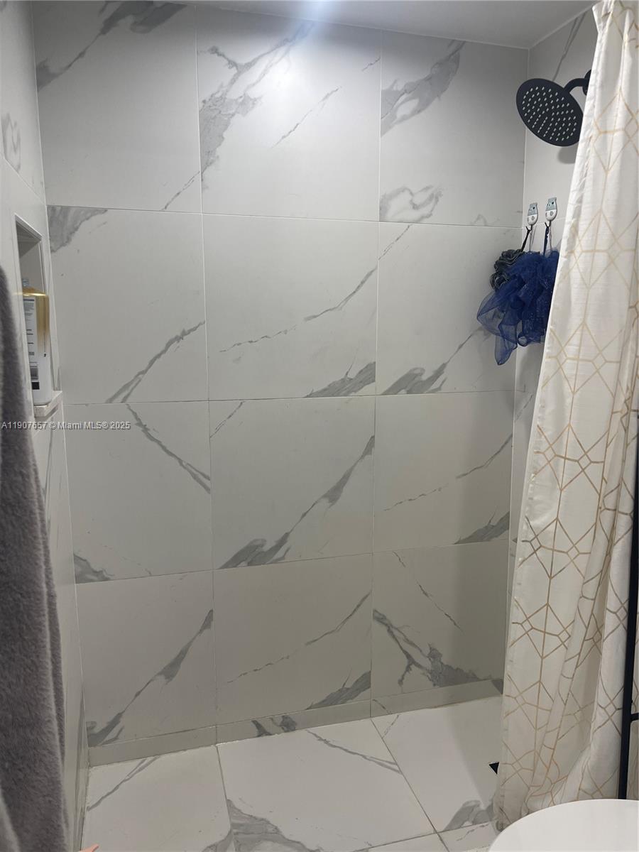 MORADA NO 1 CONDO - Residential Lease