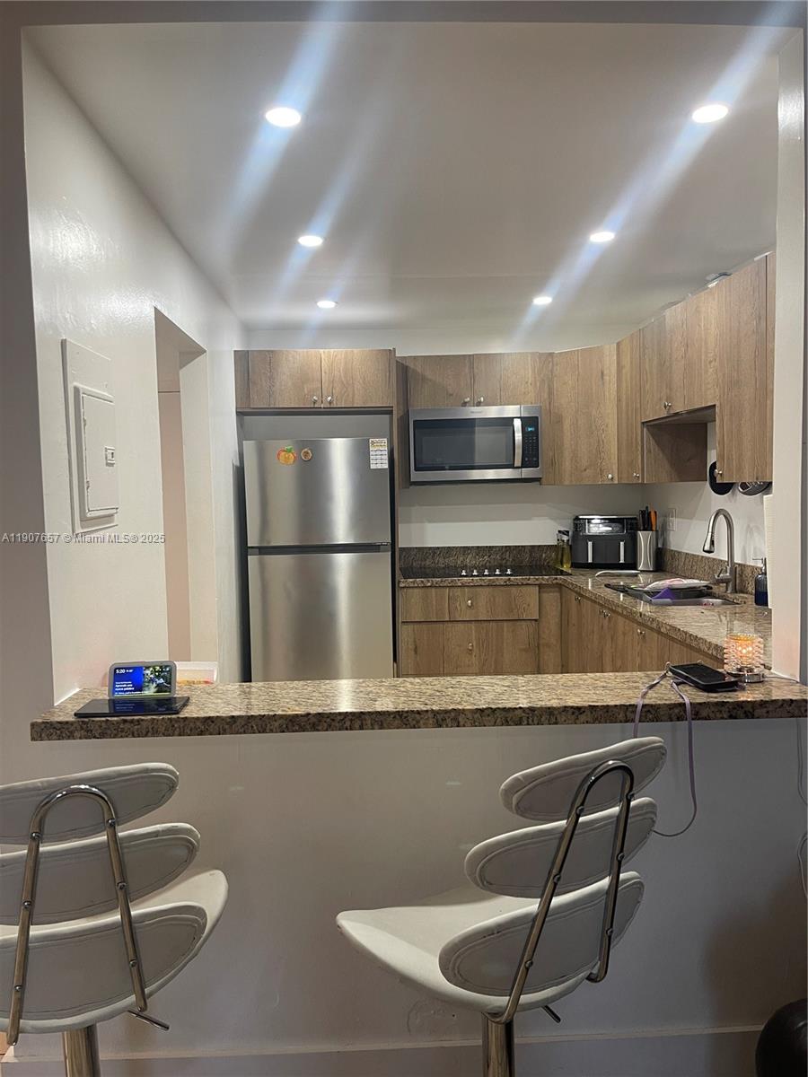 MORADA NO 1 CONDO - Residential Lease