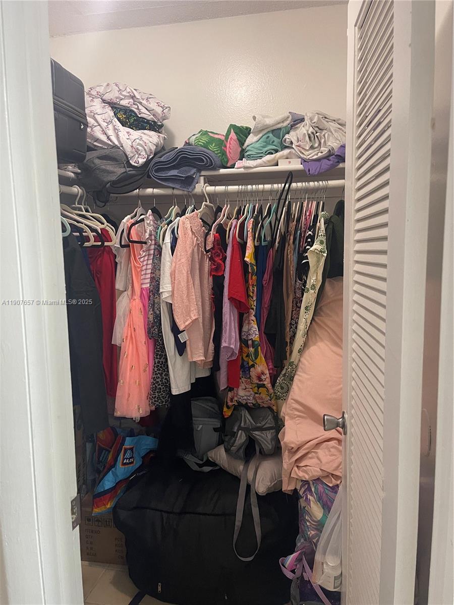 MORADA NO 1 CONDO - Residential Lease