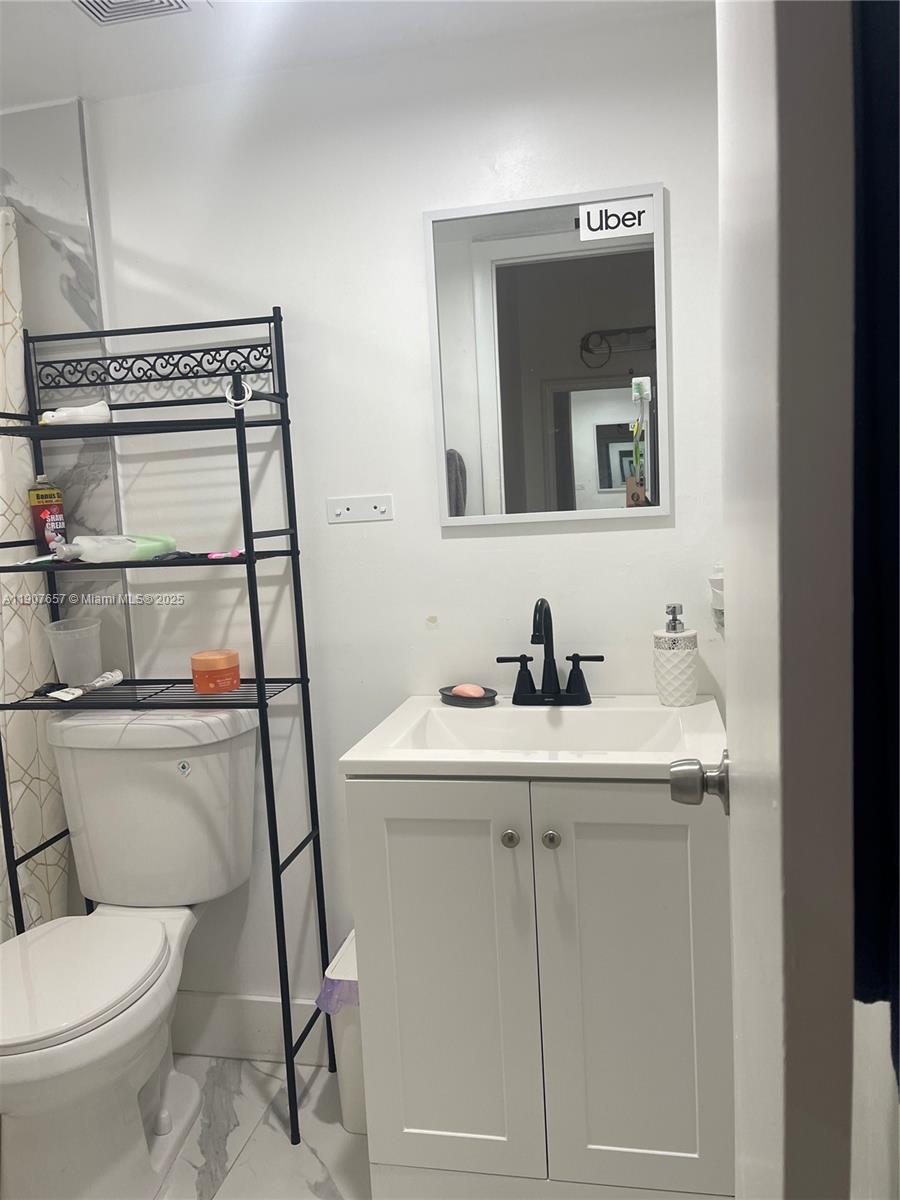 MORADA NO 1 CONDO - Residential Lease