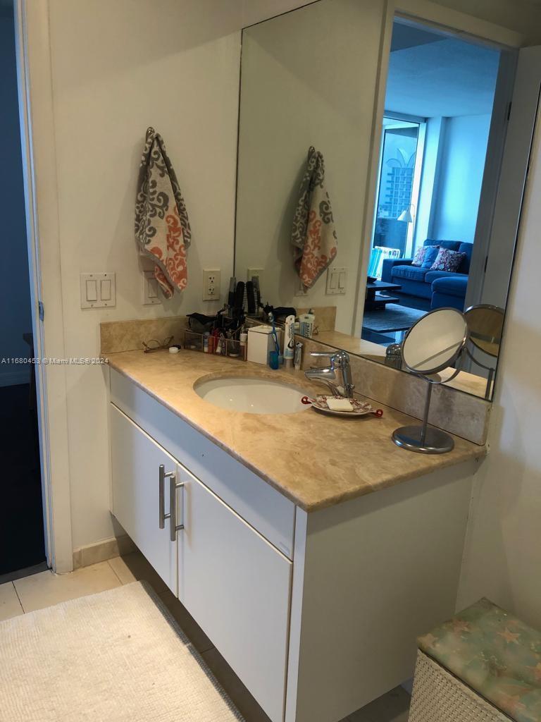 BLUE BAY TOWER CONDO - Residential