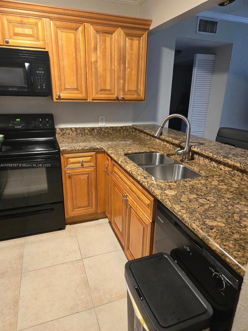 Photo of 1721 Balfour Point Dr #F, West Palm Beach, FL 33411 (MLS # A11769187)