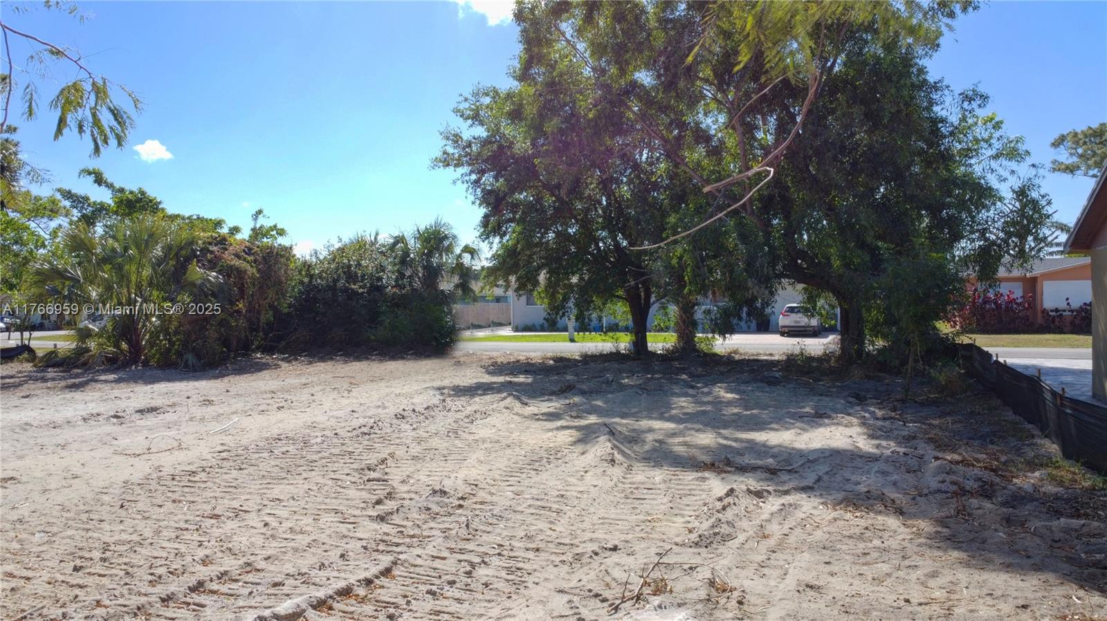 HI-PINE HOMESITES - Land