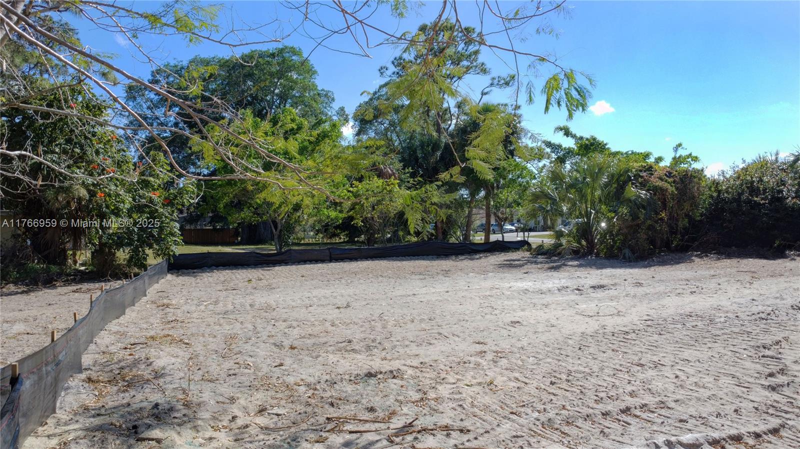 HI-PINE HOMESITES - Land