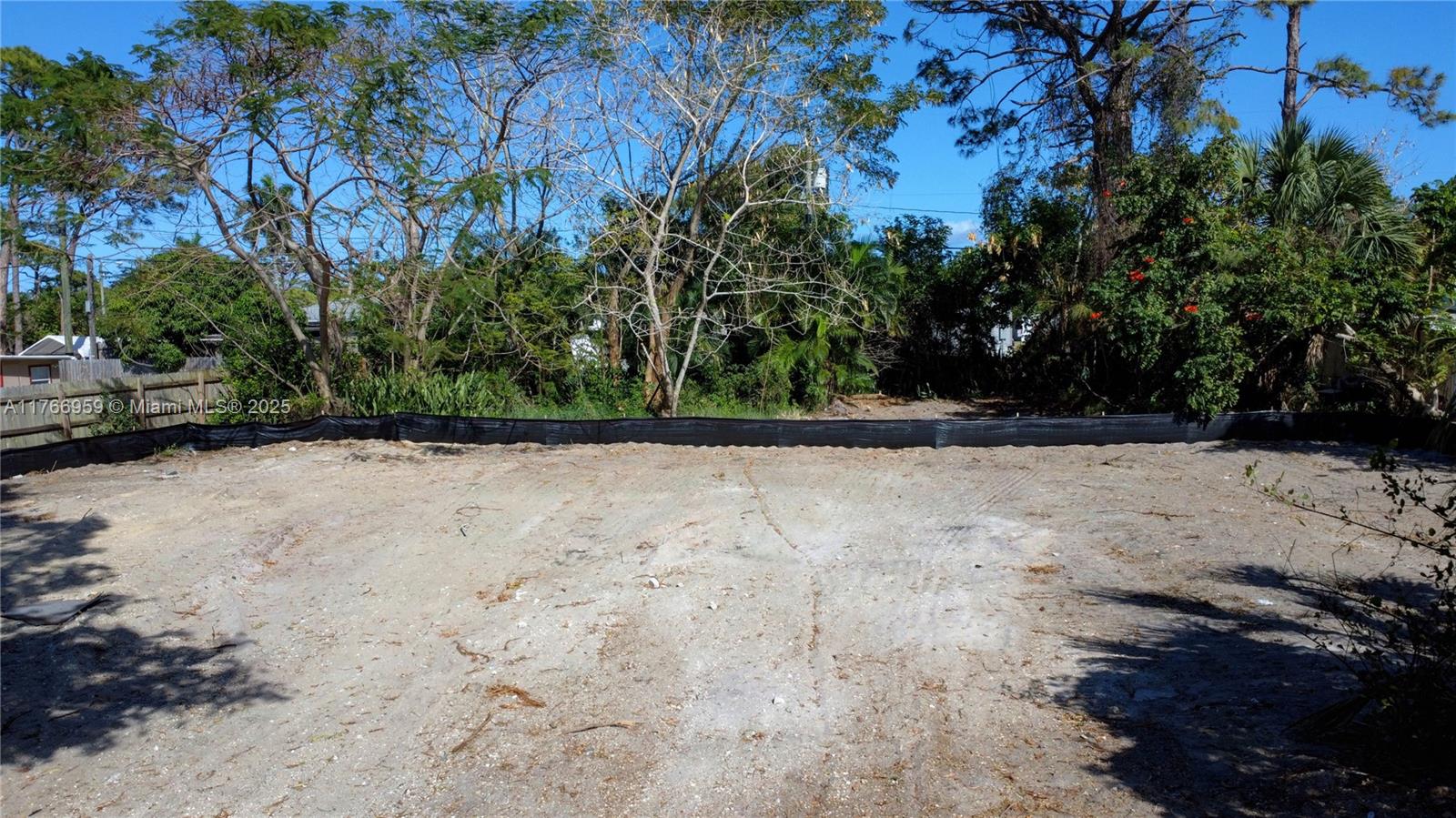 HI-PINE HOMESITES - Land