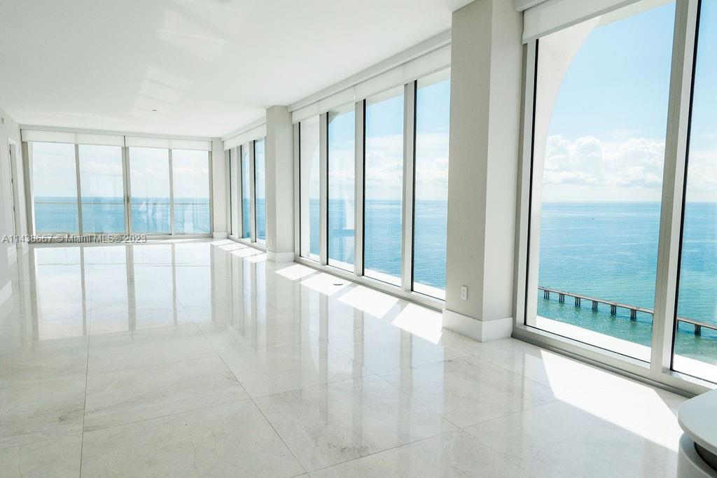 JADE SIGNATURE CONDO - Residential