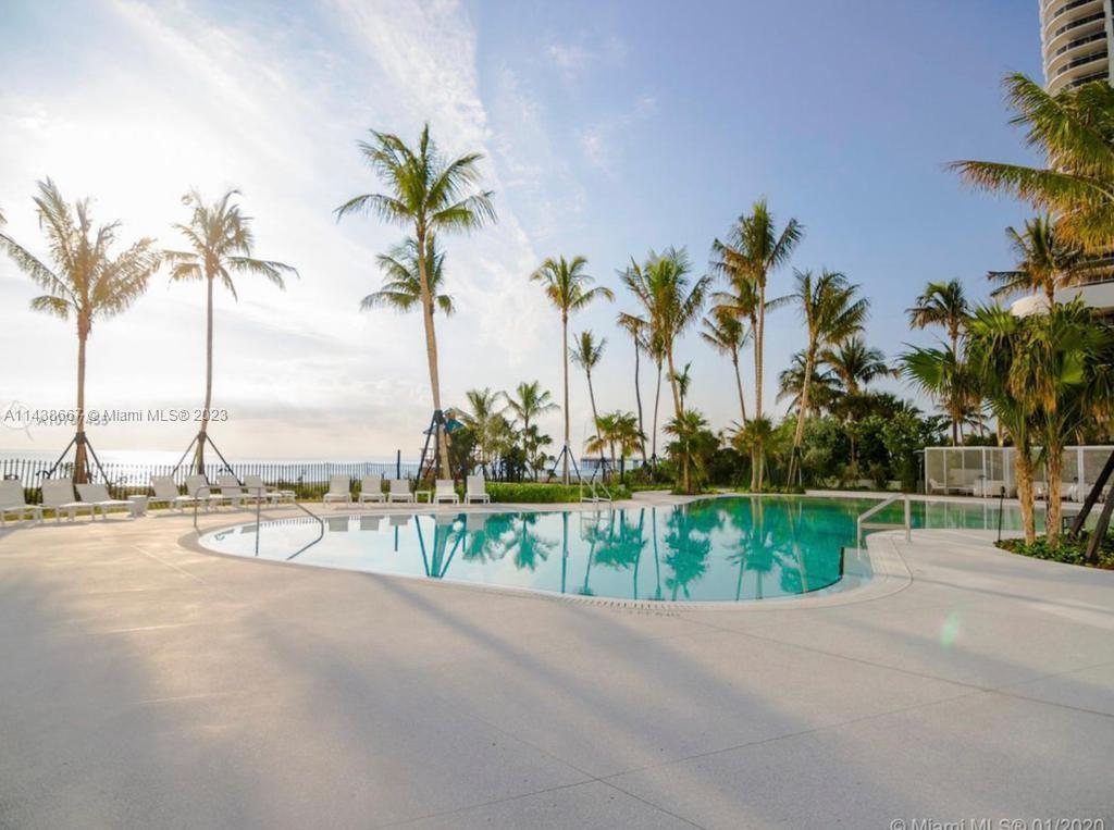 JADE SIGNATURE CONDO - Residential