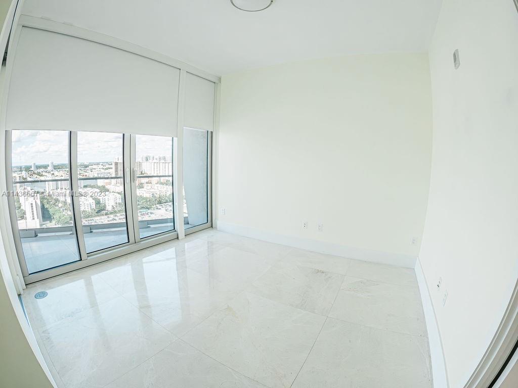 JADE SIGNATURE CONDO - Residential