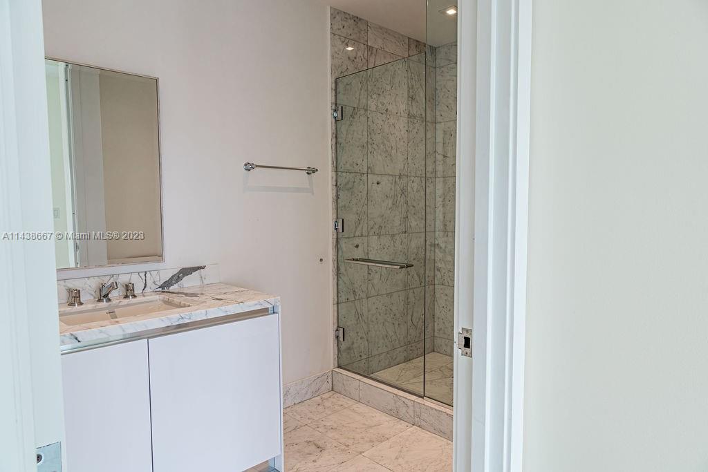 JADE SIGNATURE CONDO - Residential