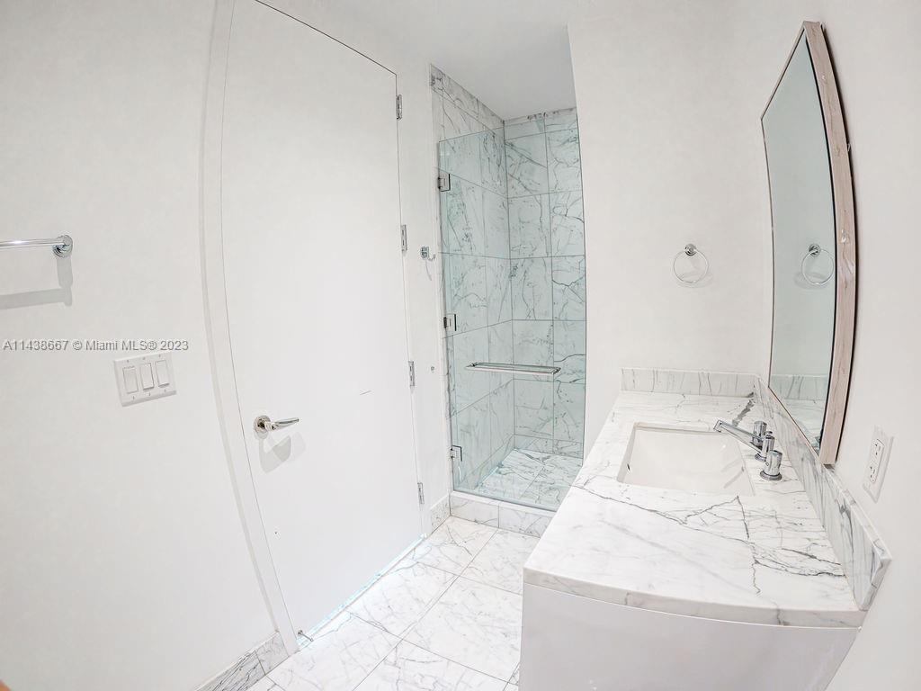 JADE SIGNATURE CONDO - Residential