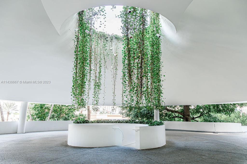 JADE SIGNATURE CONDO - Residential