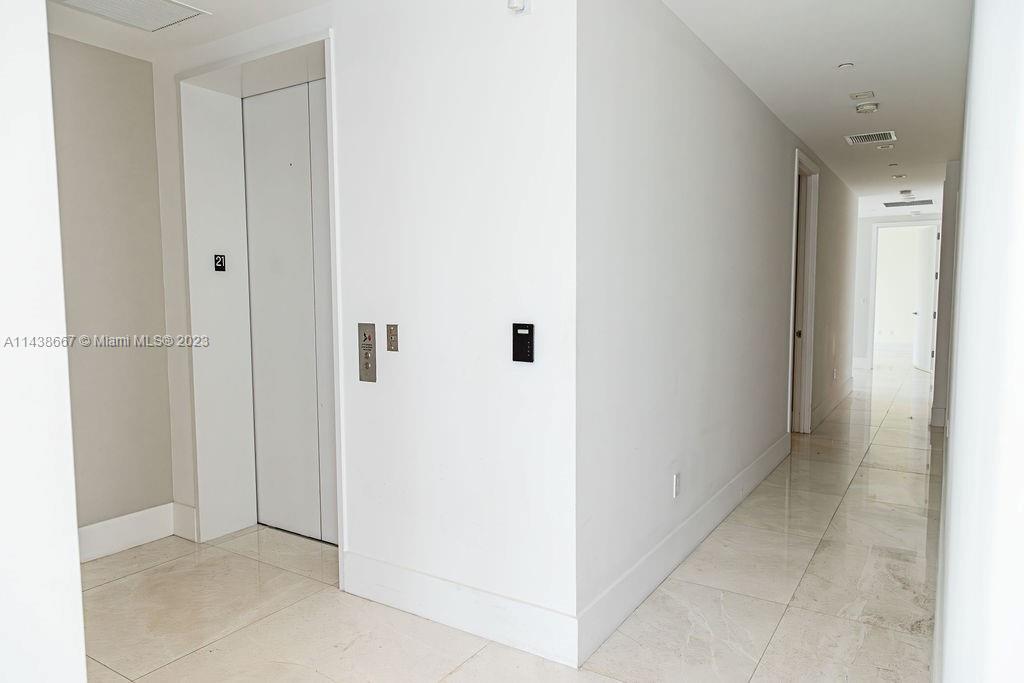 JADE SIGNATURE CONDO - Residential