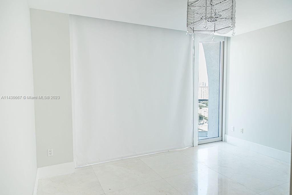 JADE SIGNATURE CONDO - Residential