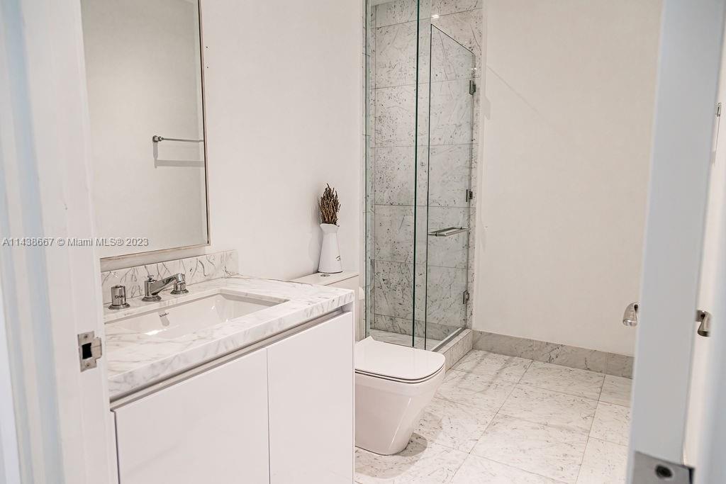 JADE SIGNATURE CONDO - Residential