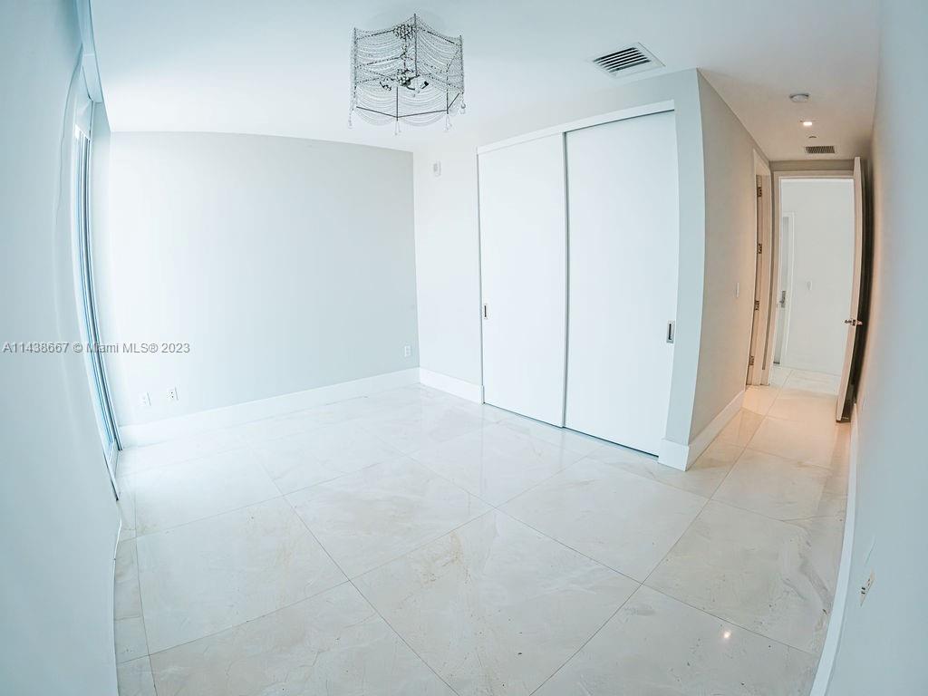 JADE SIGNATURE CONDO - Residential