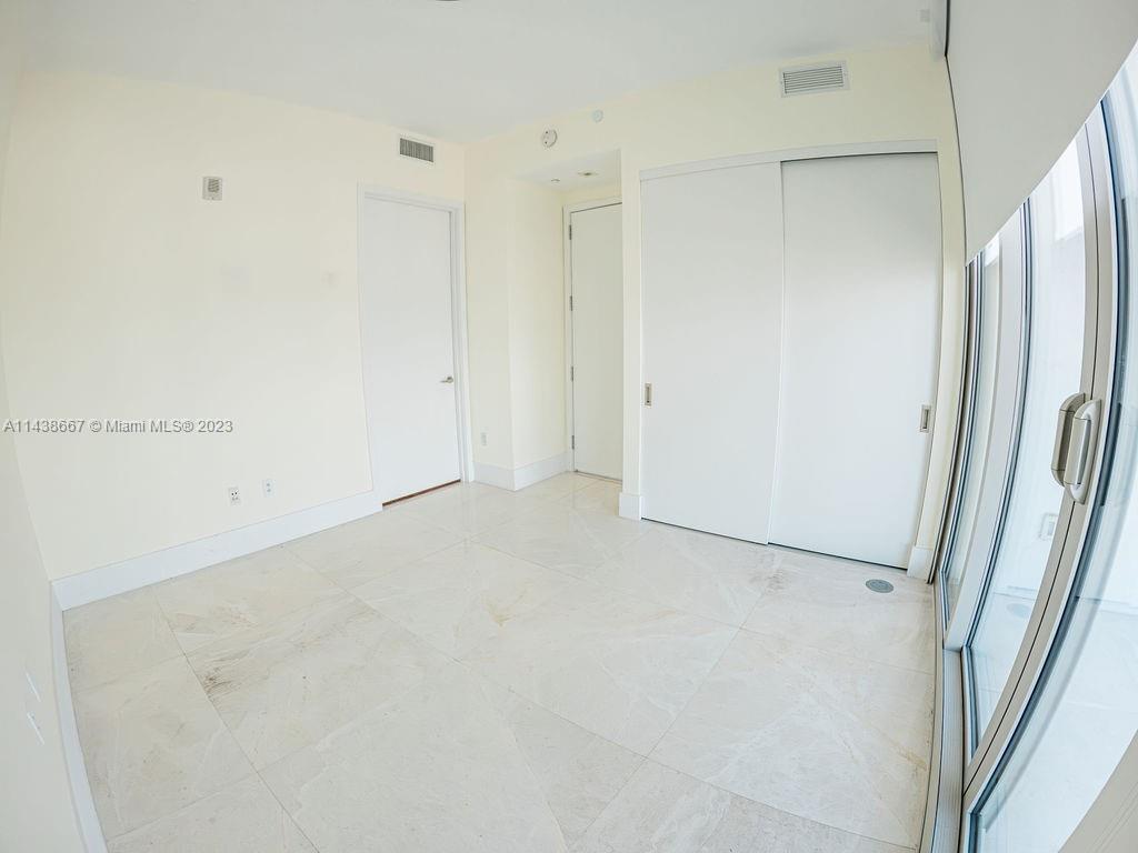 JADE SIGNATURE CONDO - Residential